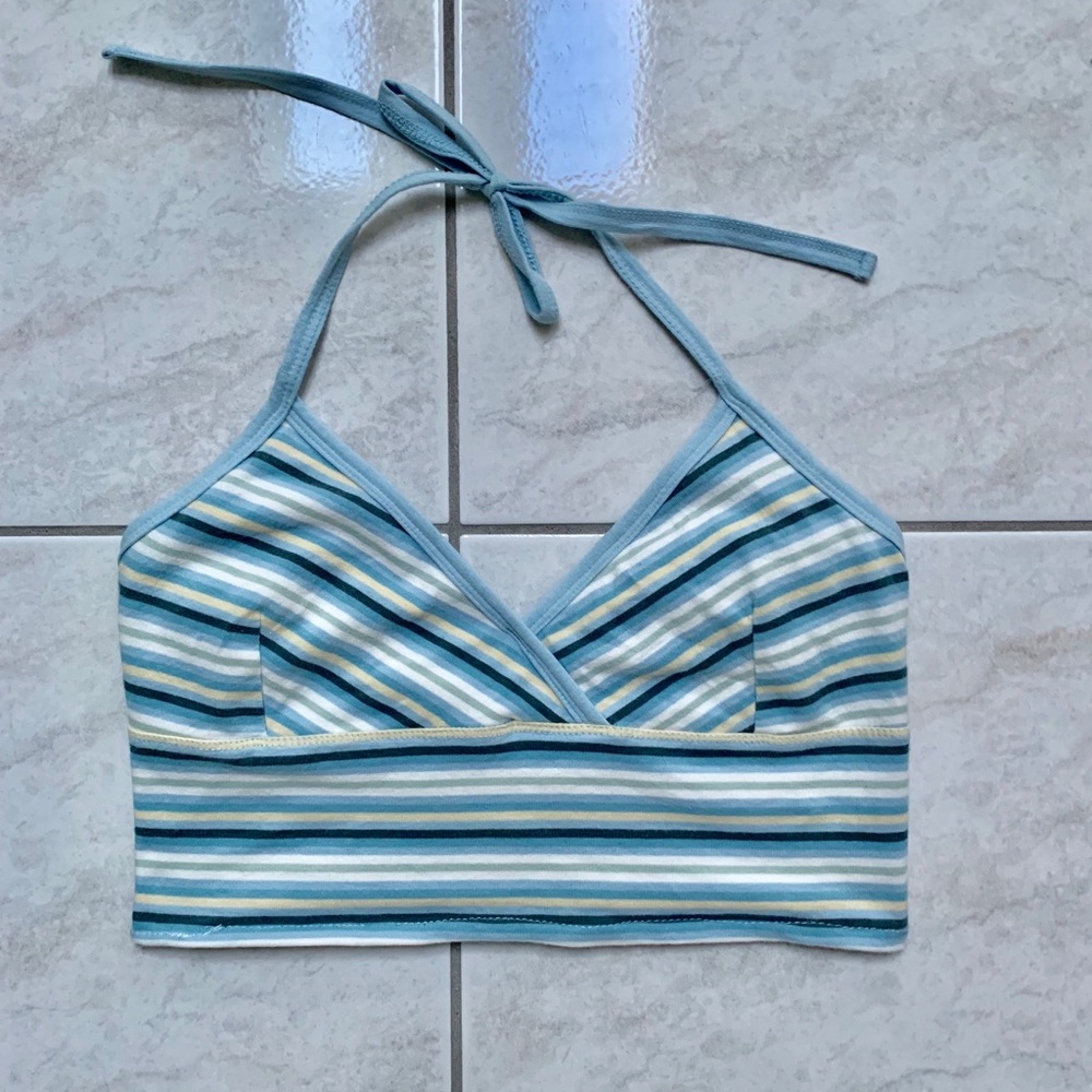 Striped Cropped Tank Top - Picture 2 of 3